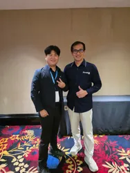 Photo with Narenda Wicaksono a.k.a CEO Dicoding at Badan Ekraf Developer Day (BDD) 2025 event